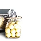 Odda blomster- Sjokolade Nøtter Delight Blomsterarrangementer bukett