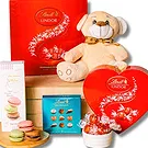 Hupstedt flowers  -  Darlin’: Selection of Sweet Treats and Teddy Flower Bouquet/Arrangement