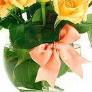 Oman flowers  -  10 Yellow Roses in Vase Flower Bouquet/Arrangement