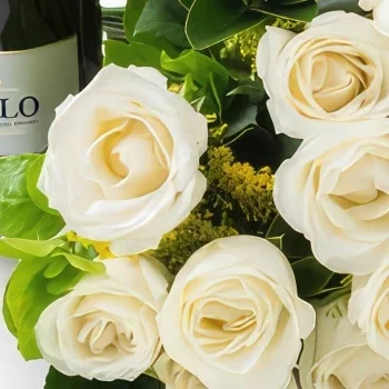 Рио де Жанейро цветя- Букет от 15 бели рози и пенливо вино Букет/договореност цвете