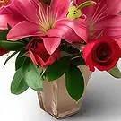 Santa Maria flowers  -  Arrangement of Lilies and Red Roses Flower Bouquet/Arrangement