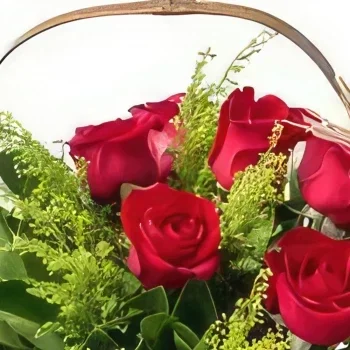 Recife flori- Coș cu 15 trandafiri roșii Buchet/aranjament floral
