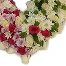Kiambu (andre) blomster- Mums And Roses Hearth Wreath Blomsterarrangementer bukett