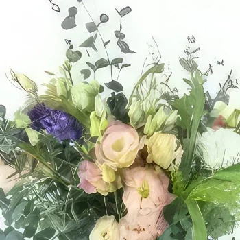 ナント 花- 素朴でパステル調のロングブーケ ストラスブール 花束/フラワーアレンジメント