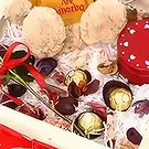 Dubai flowers  -  Love Gift Tray Flower Bouquet/Arrangement