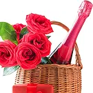 fiorista fiori di Koblach- Cesto di rose rosse con vino rosso e cioccola Bouquet floreale