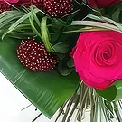 Le Precheur flowers  -  Nuremberg red & fuchsia round bouquet Flower Bouquet/Arrangement