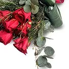 Мачико цветя- Зелено и червено Букет/договореност цвете
