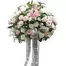 丹那爪哇 花- 花架玫瑰和百合 花的花束安排
