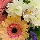Bogdanica Blumen Florist- Sanfte Umarmungen Bouquet/Blumenschmuck