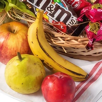 Белу-Оризонти цветы- Корзина шоколада, фруктов и цветов Цветочный букет/композиция