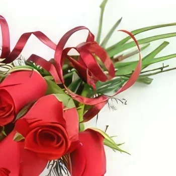 Delivery Iglesia flowers  -  Simply Special Flower Bouquet/Arrangement