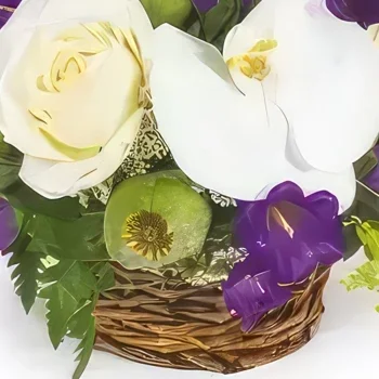 Бордо цветя- Усмихната кошница с цветя Букет/договореност цвете