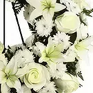Santos Reyes Yucuna flowers  -  WREATH OF EVERLASTING PEACE Flower Bouquet/Arrangement