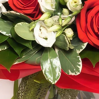 ליל פרחים- זר הפתעה של חנות פרחים באדום ולבן זר פרחים/סידור פרחים