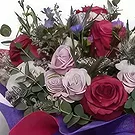 Farjan között-virágok- Lenyűgöző ajándék készlet Virágkötészeti csokor