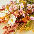 בירבאום אם קלייבוהל פרחים- אוֹר שֶׁמֶשׁ זר פרחים/סידור פרחים