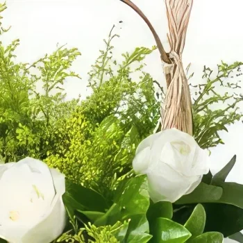 Recife flori- Coș cu 15 trandafiri albi Buchet/aranjament floral
