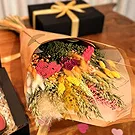 Ehrensdorf blomster- Romantisk gavesett: stearinlys og blomst Blomsterarrangementer bukett
